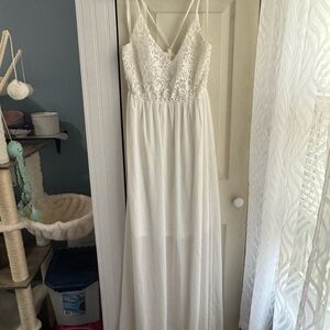 Elegant White Lace Maxi Dress